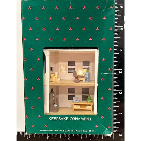 NIP 1988 HALLMARK KEEPSAKE ORNAMENT HALL BROS CARD SHOP QX401-4 - Picture 2 of 7